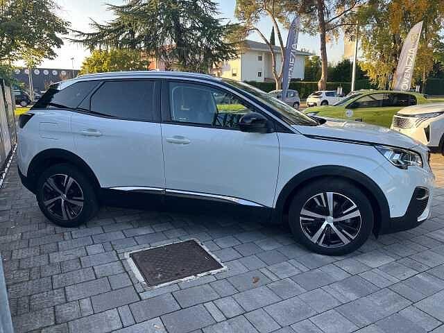 Peugeot 3008 BlueHDi 120 S&S Allure