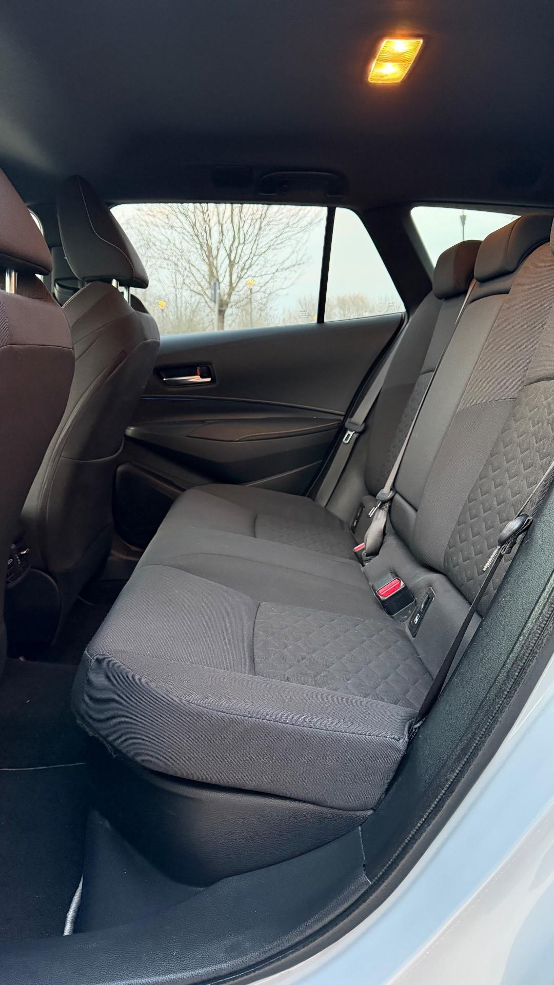 Toyota Corolla Touring 2.0 Hybrid