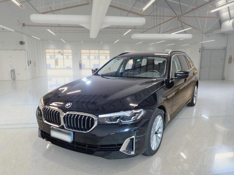 BMW 518 48V LUXURY TOURING AUTO 5 PORTE STATION WAGON