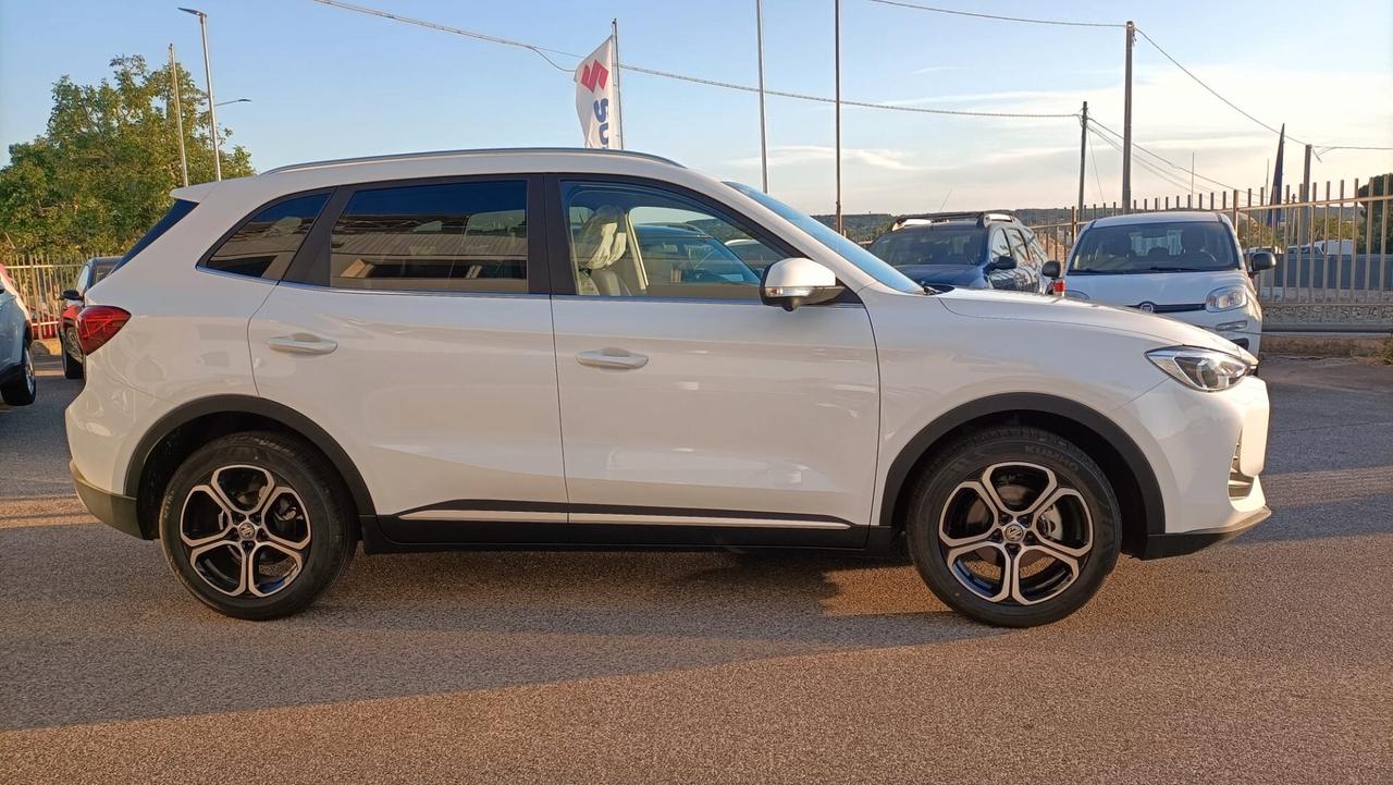 NUOVA Mg ZS 1.5 MT Standard 2025