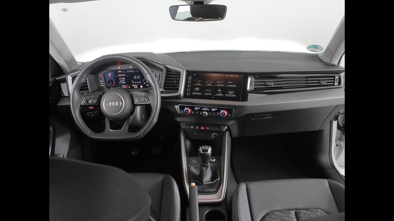 AUDI A1 II 2022 allstreet - A1 allstreet 30 1.0 tfsi Business 116cv