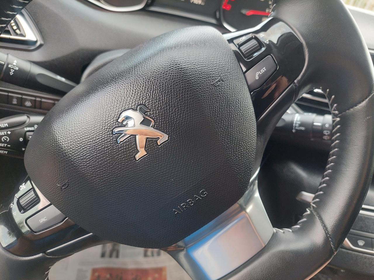 Peugeot 308 BlueHDi 130 S&S Allure
