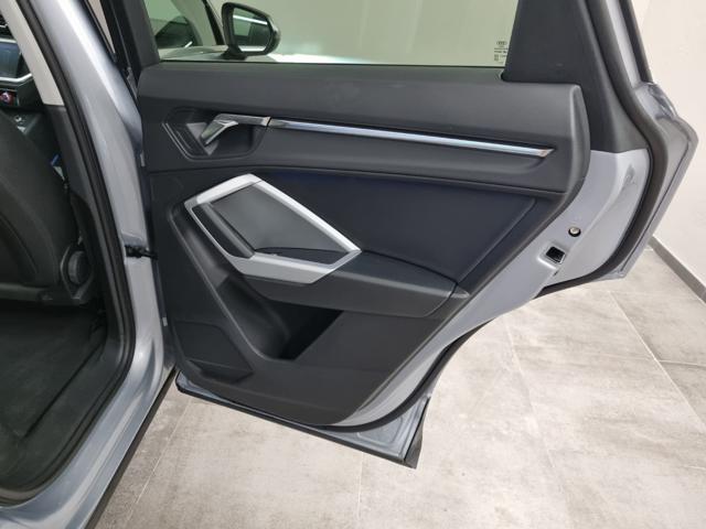 AUDI Q3 35 TDI S tronic Business Advanced