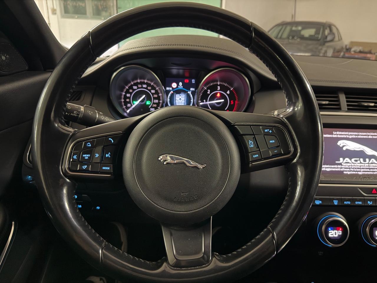 Jaguar E-Pace 2.0D 180 CV AWD aut. First Edition