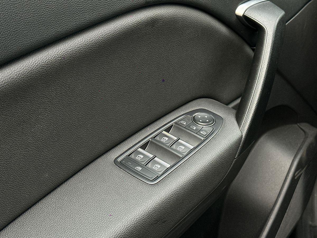 RENAULT Captur II 2019 - Captur 1.0 tce Intens 100cv