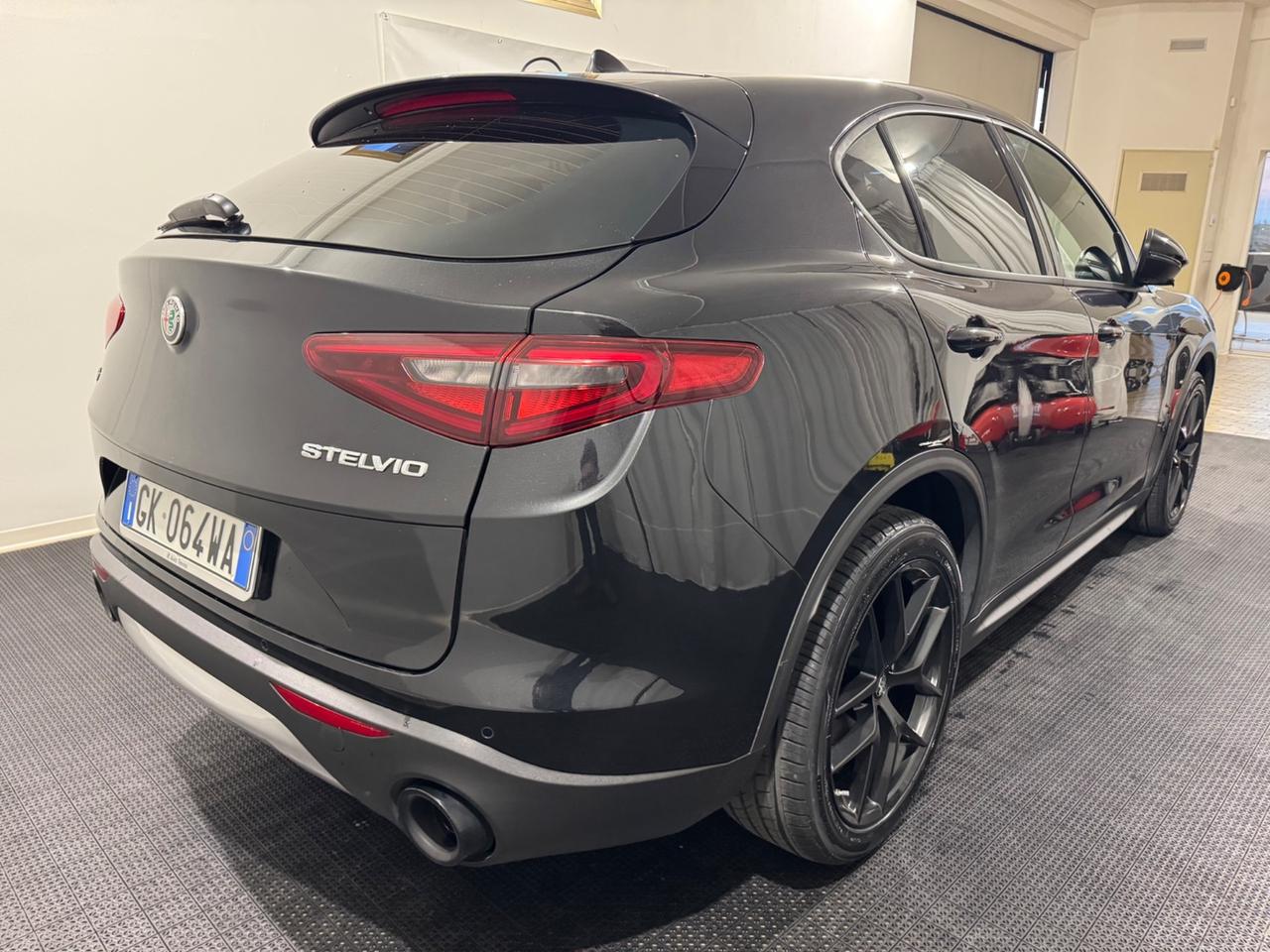 Alfa Romeo Stelvio 2.2 Turbodiesel 190 CV AT8 Q4 Sprint