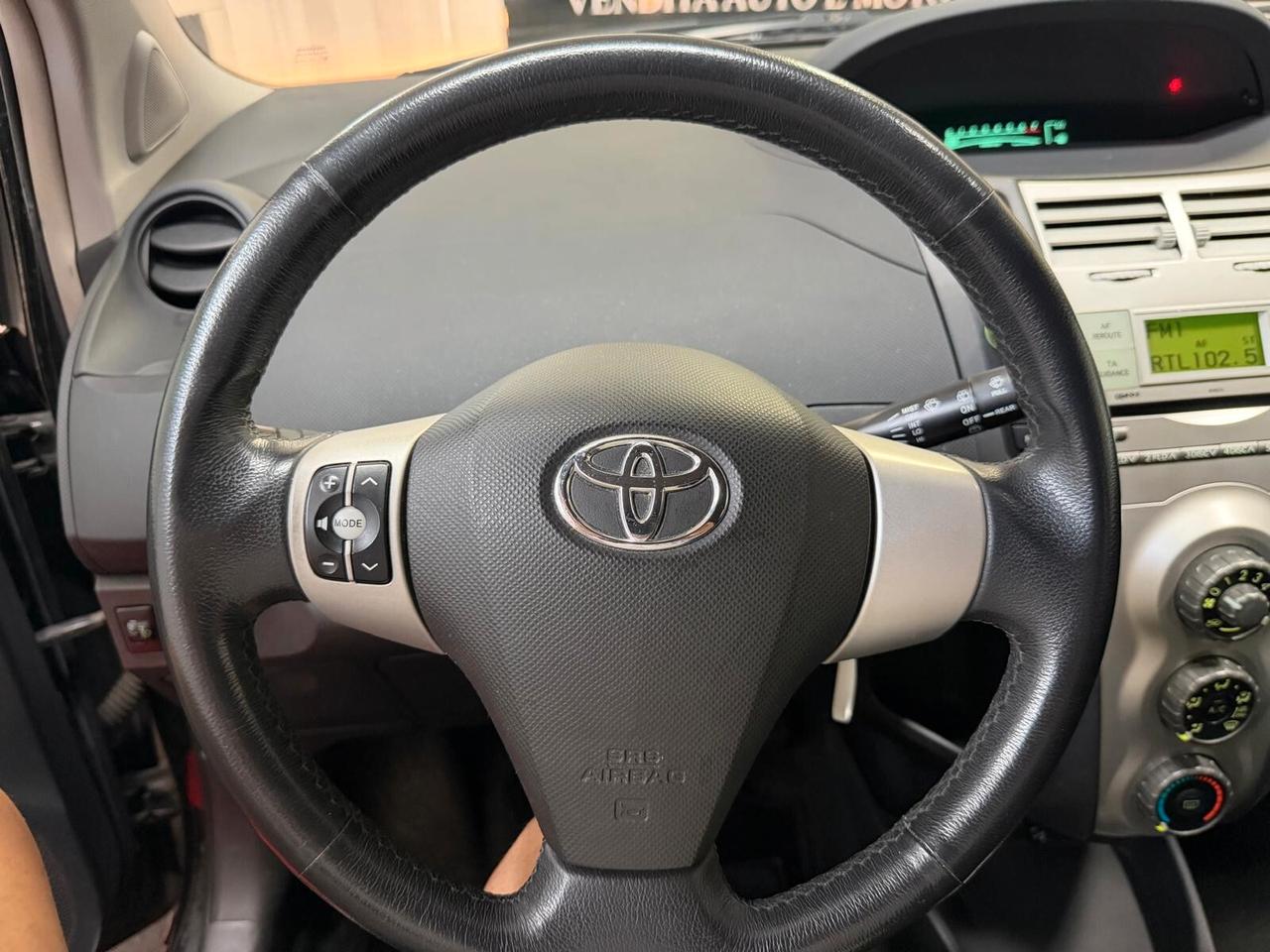 Toyota Yaris 1.3 5 porte Sol