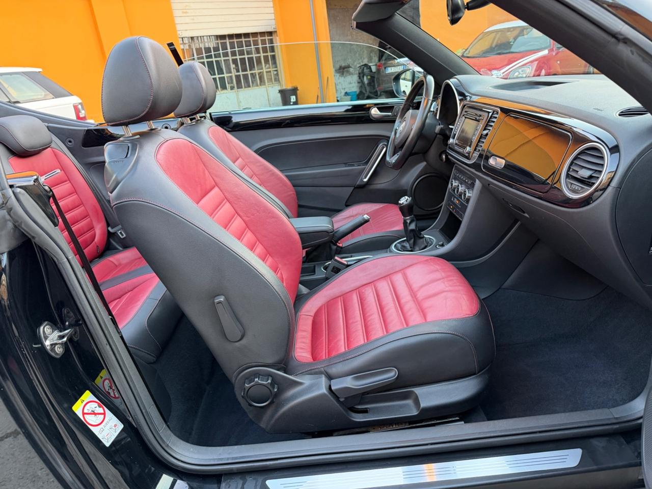 Volkswagen Maggiolino Cabrio 1.6 TDI Design