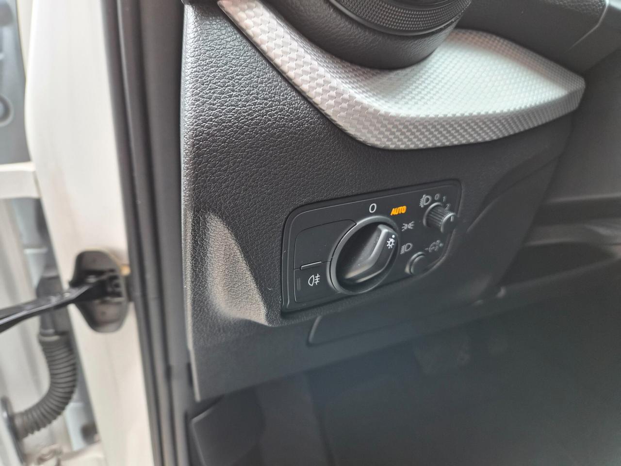 Audi Q2 30 TDI S tronic Business Design