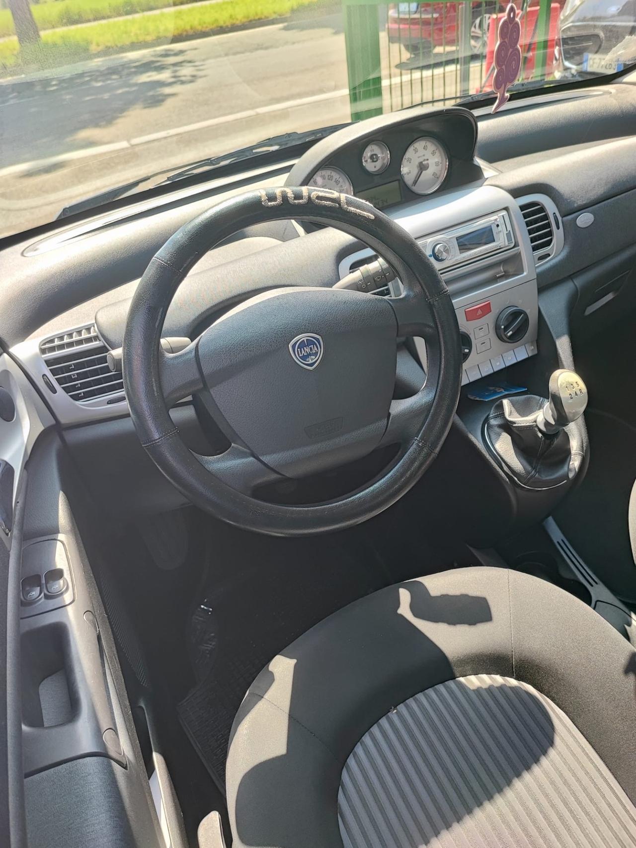 Lancia Ypsilon 1.2 Argento