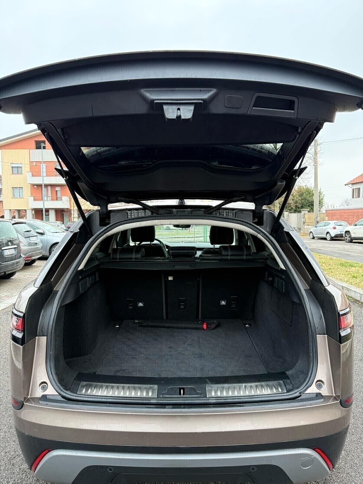 Land Rover Range Rover Velar 2.0D I4 180 CV R-Dynamic