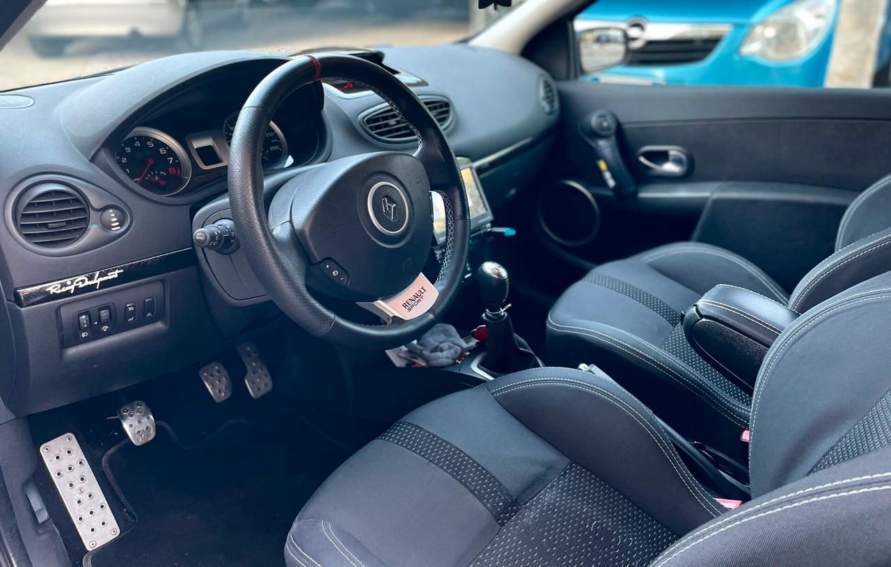 Renault Clio 2.0 16V 200CV RS
