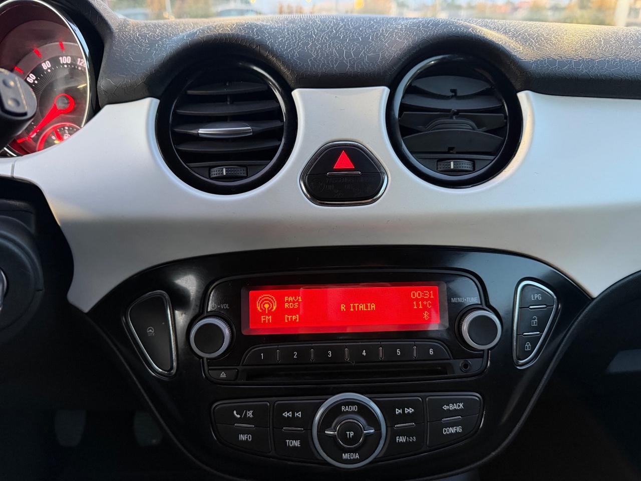 Opel Adam 1.4 87 CV GPL Tech Glam