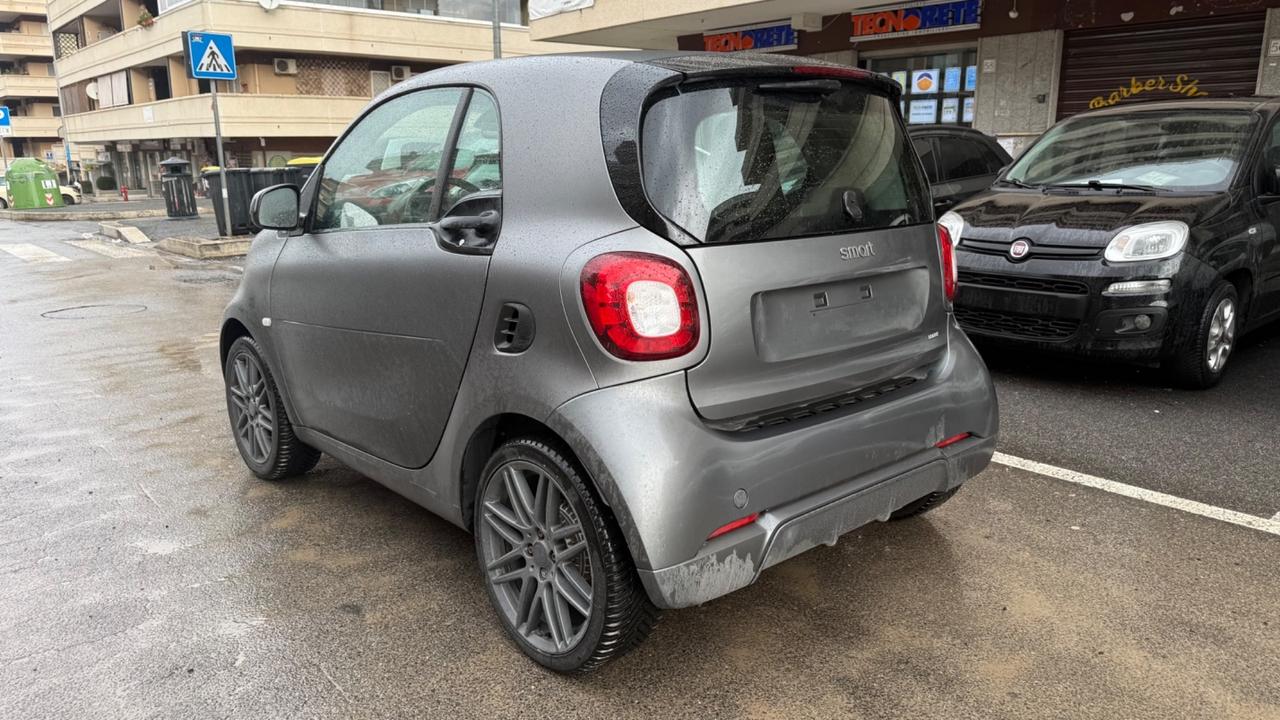 Smart ForTwo 90 0.9 Turbo BRABUS Style LED NAVI PELLE JBL CERCHI 17 SEDILI RISCALDATI PDC