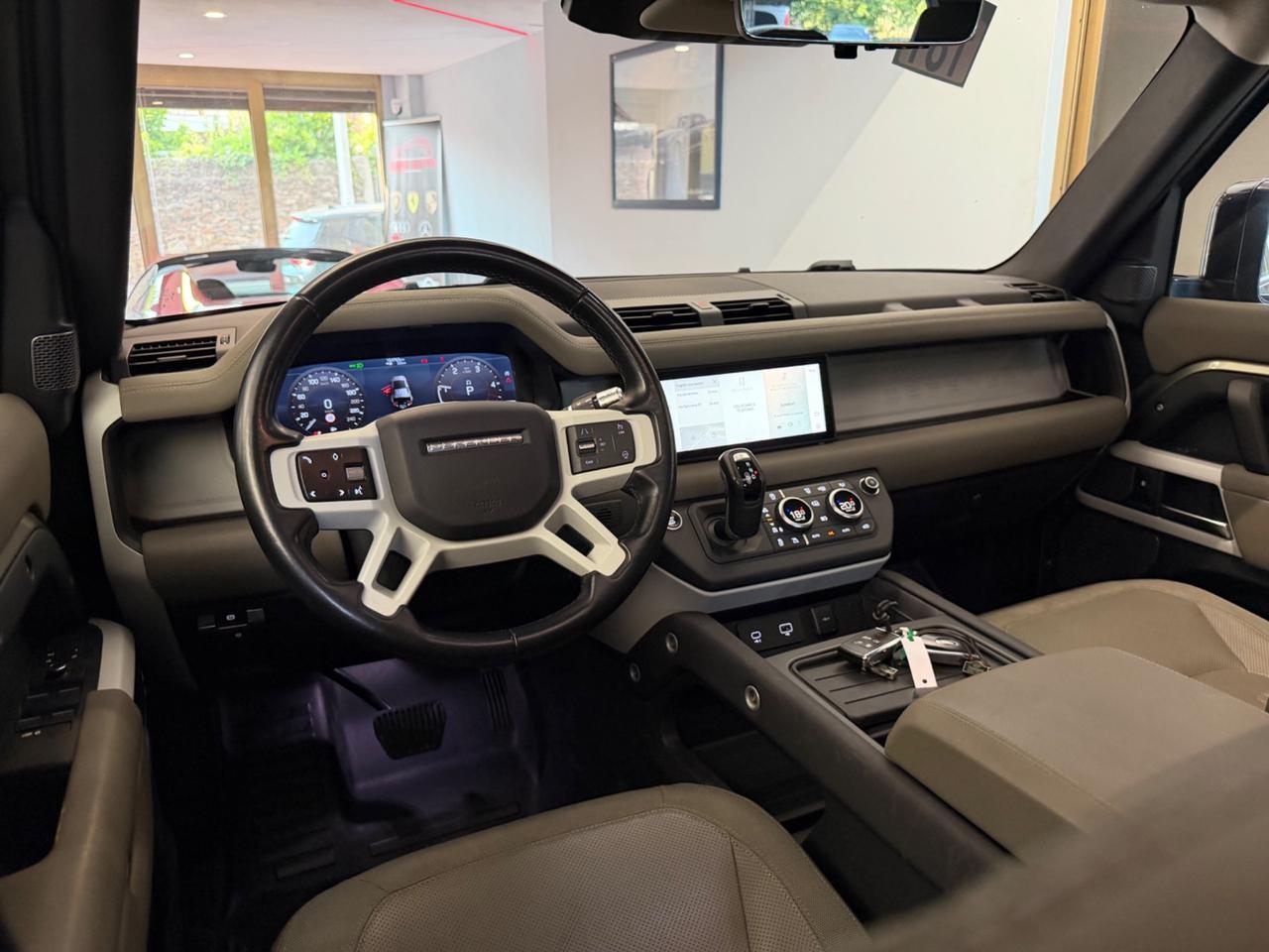 Defender 110 2.0 SD4 240CV AWD Auto 72 Yrs. WEB Edition