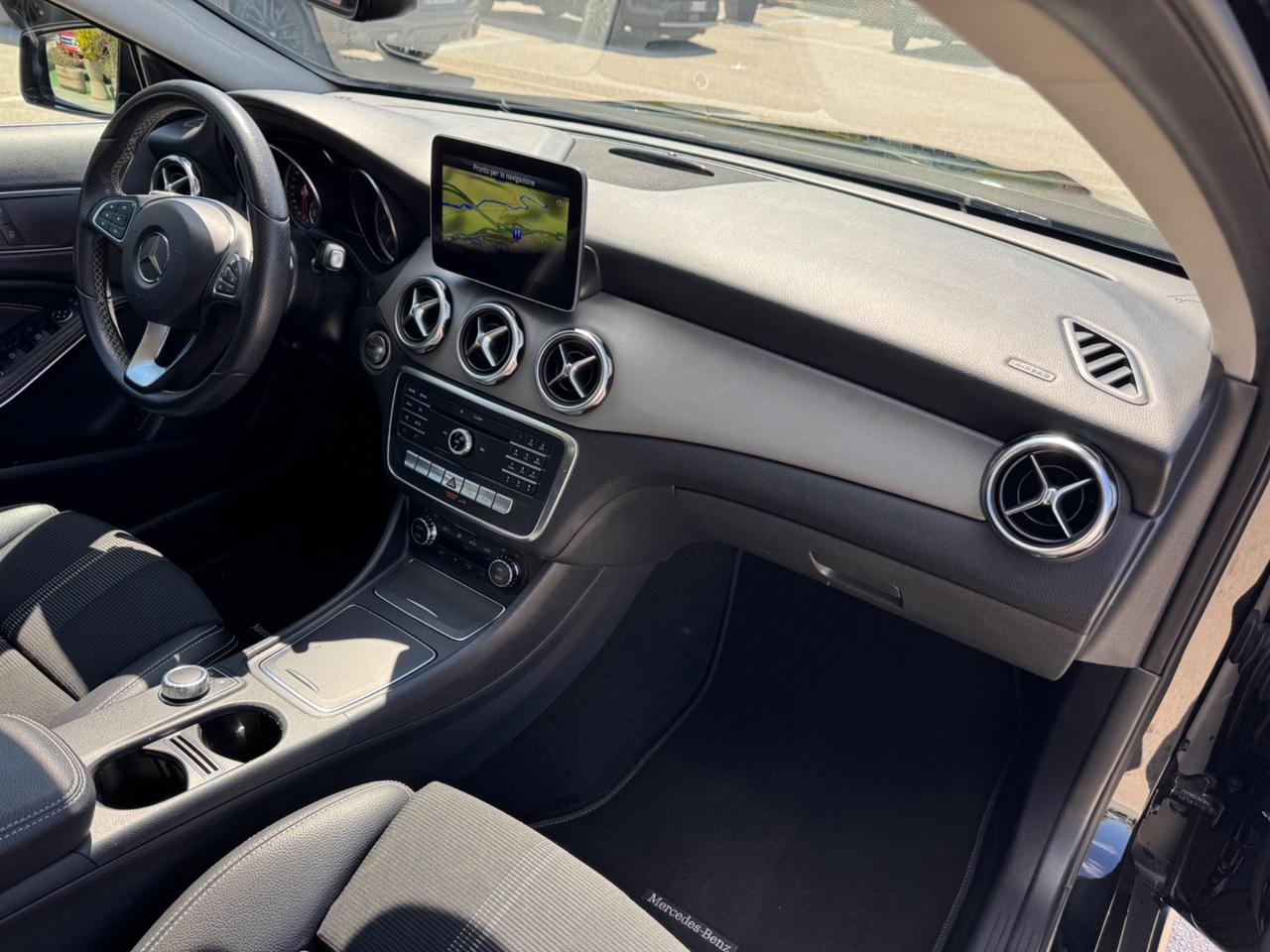 Mercedes-benz GLA 200 d Automatic Sport