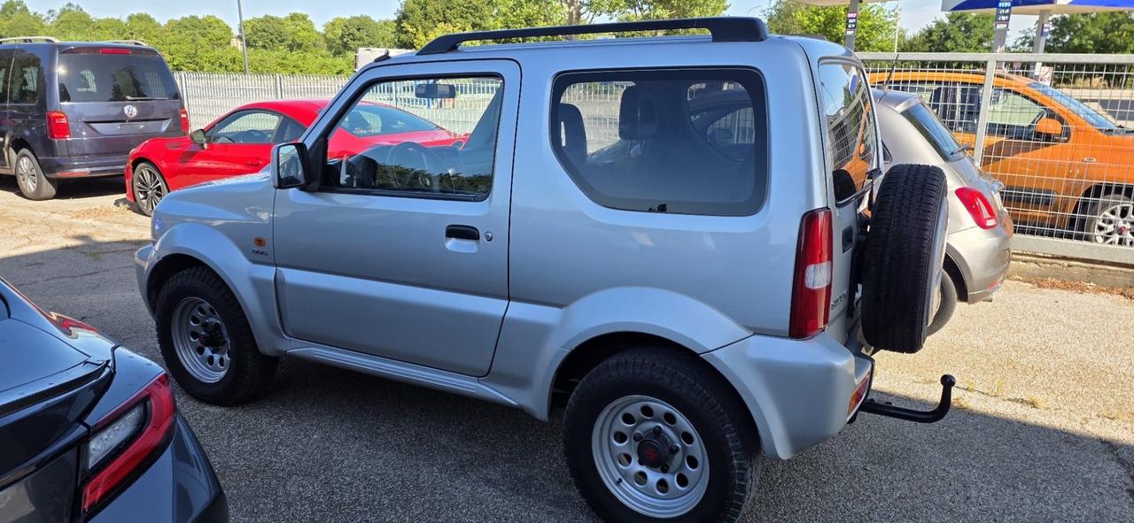 Suzuki Jimny 1.5 ddis VALUTO PERMUTA