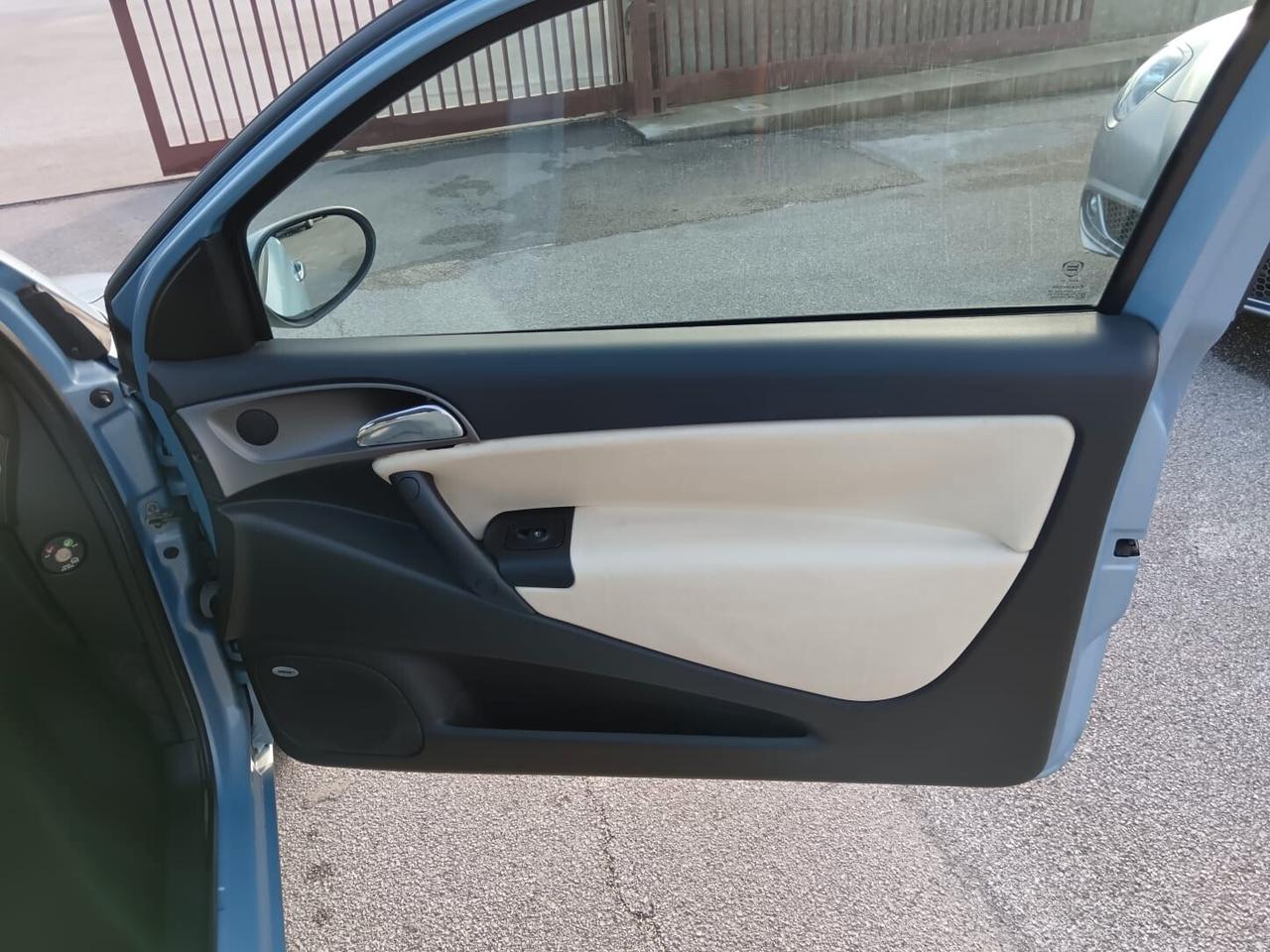 Lancia Y 1.2i 16V cat Unica