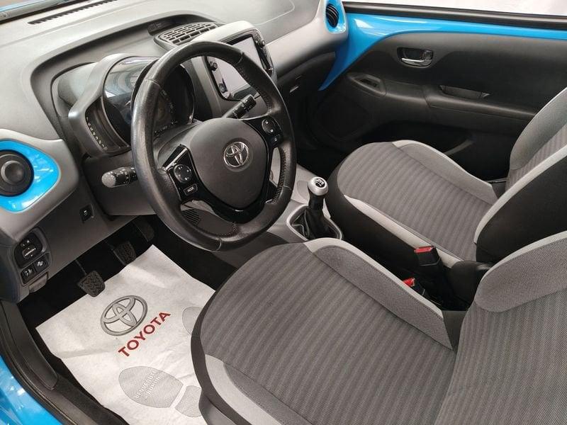 Toyota Aygo Connect 1.0 VVT-i 72 CV 5 porte x-play