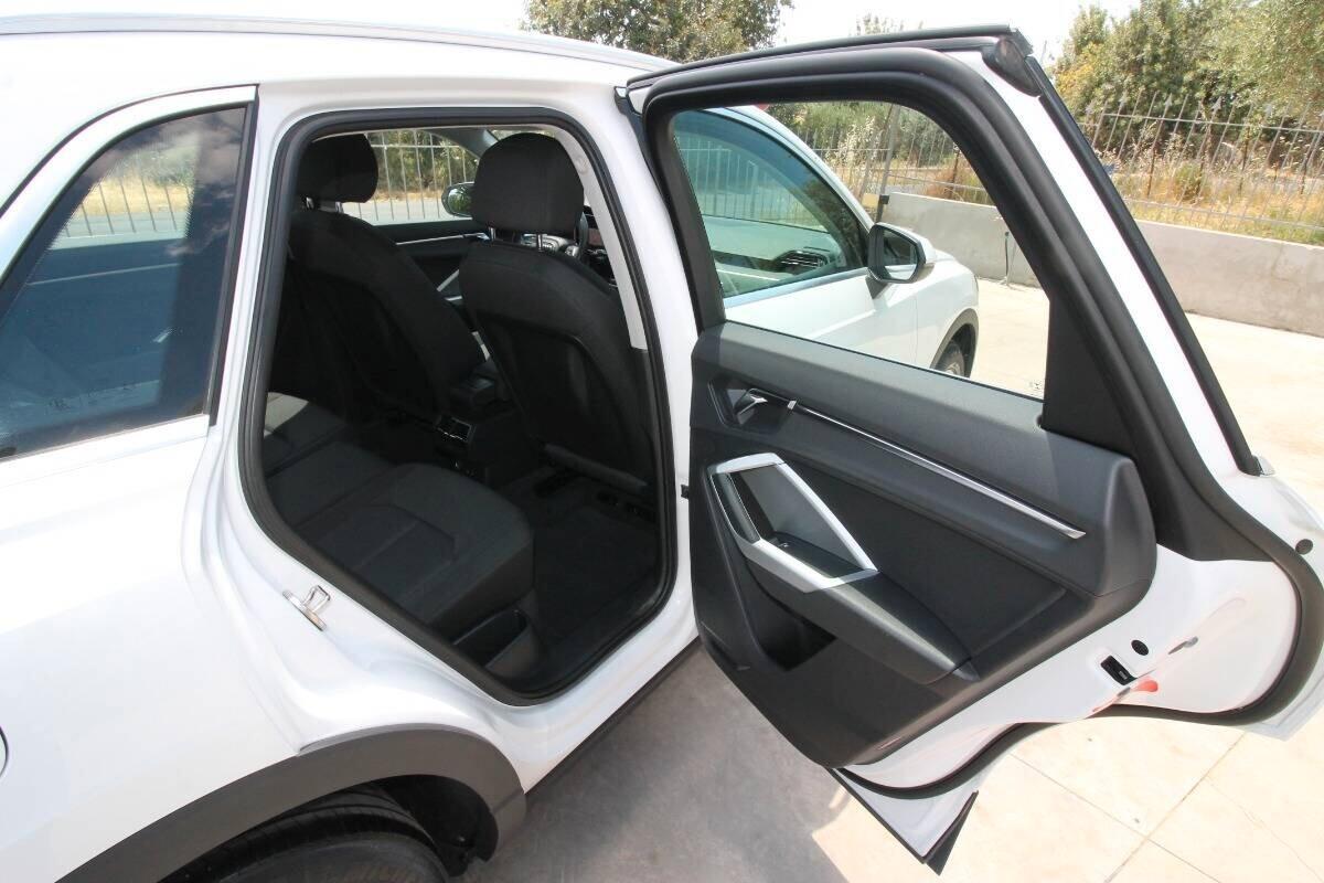 Audi Q3 35 TDI S tronic Business 150cv|12.2018