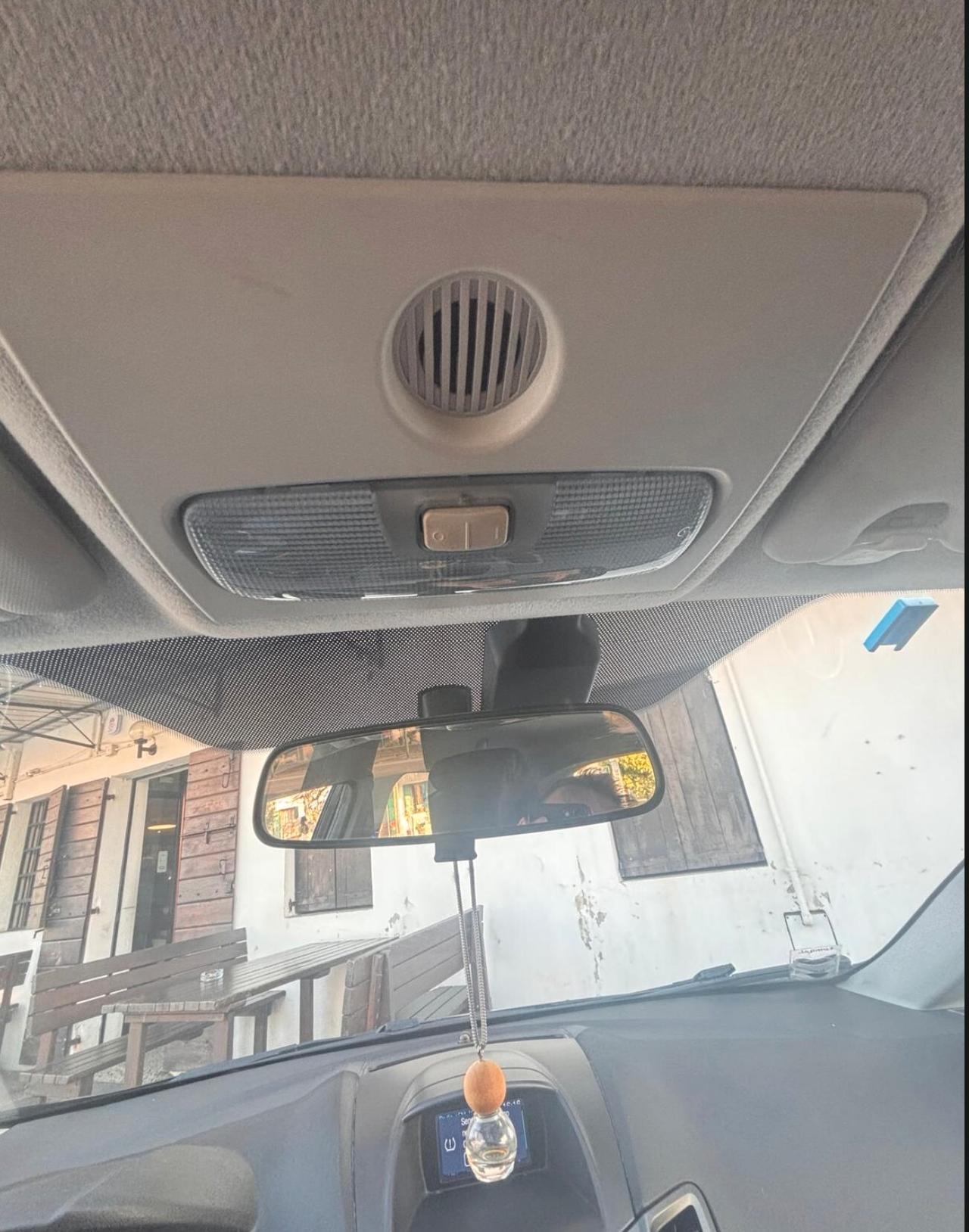 Ford Fiesta 1.2 60CV 5 porte Black & White Edition