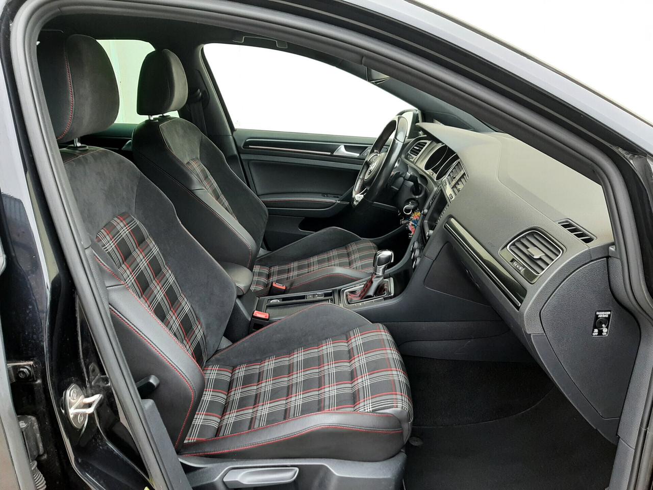 Volkswagen Golf GTI 2.0 TSI DSG 5p. BM Tech ABT