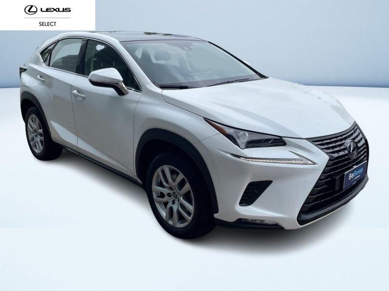 Lexus NX 300H 2.5 PREMIUM 4WD CVT