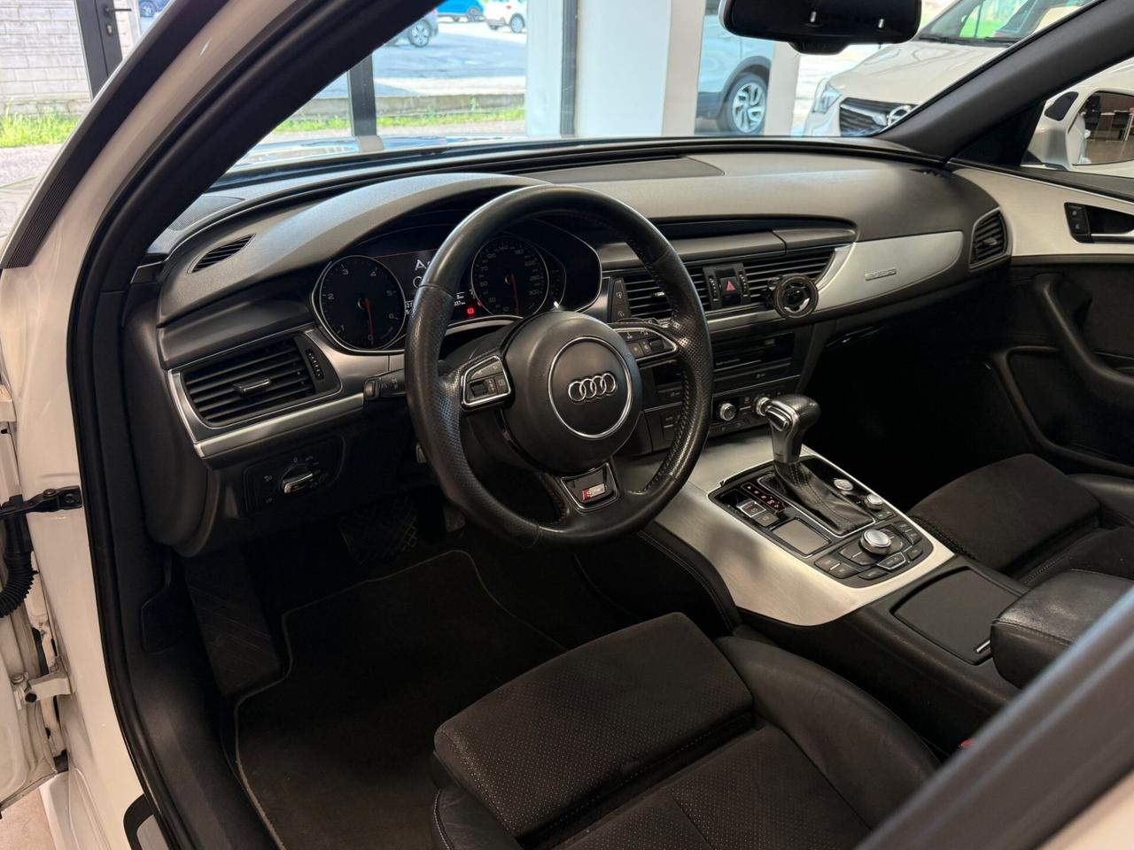 Audi A6 Avant 3.0 TDI 245CV S-line diesel quattro. S tronic. Business plus