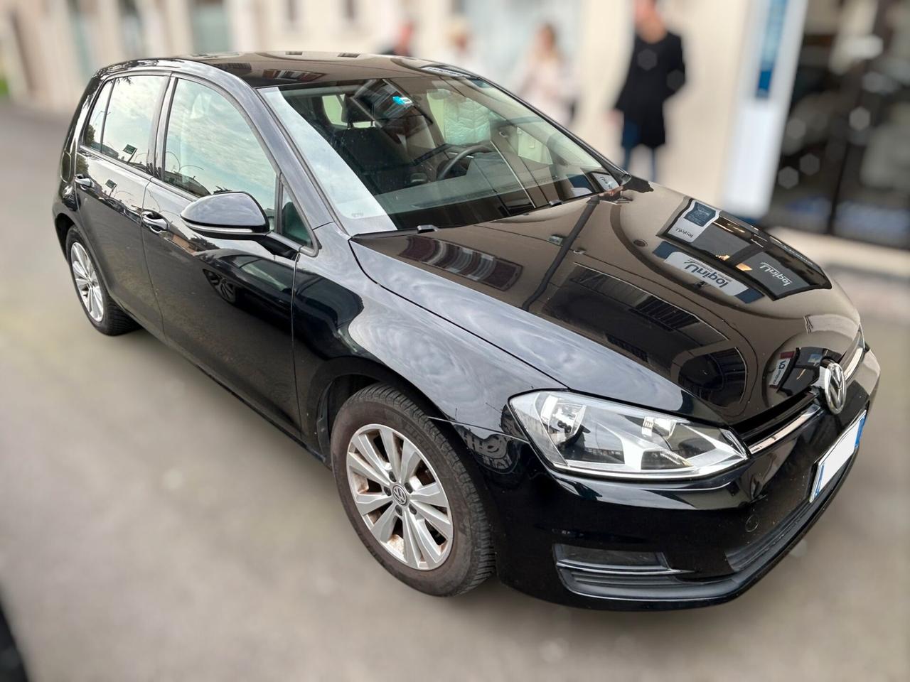 Volkswagen Golf 5p 1.6 tdi - ANCHE PER NEOPATENTATI