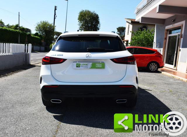 MERCEDES-BENZ GLA 200 Automatic Premium
