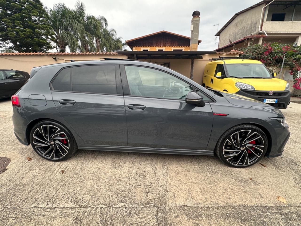 Volkswagen Golf GTI Golf 2.0 TSI GTI DSG