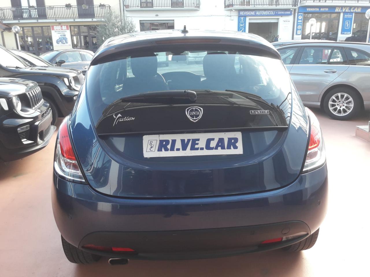Lancia Ypsilon 1.0 FireFly 5 porte S&S Hybrid Gold