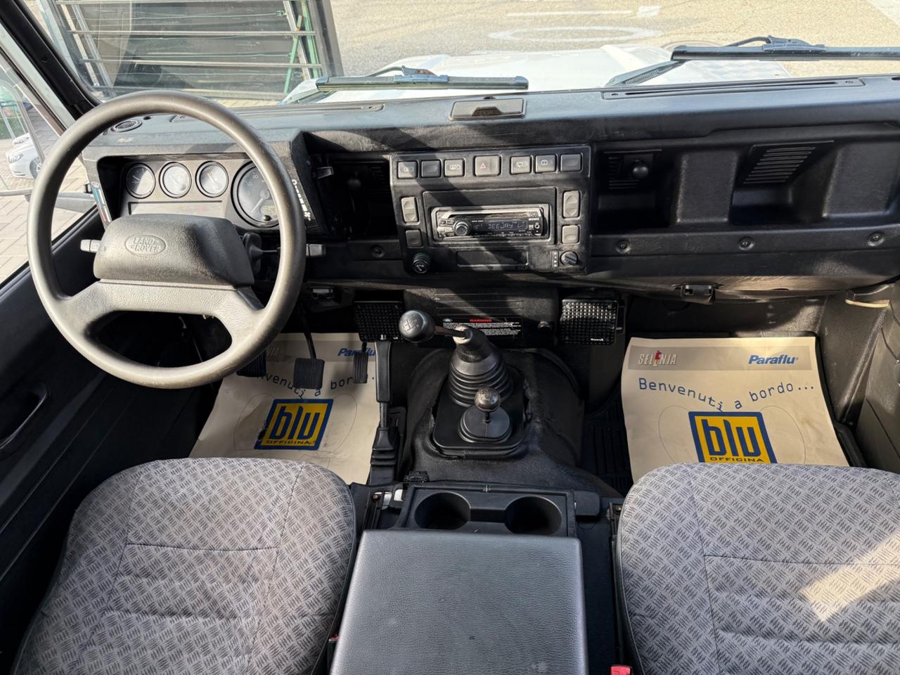 Land Rover Defender 110 2.5 Td5 9 POSTI SE
