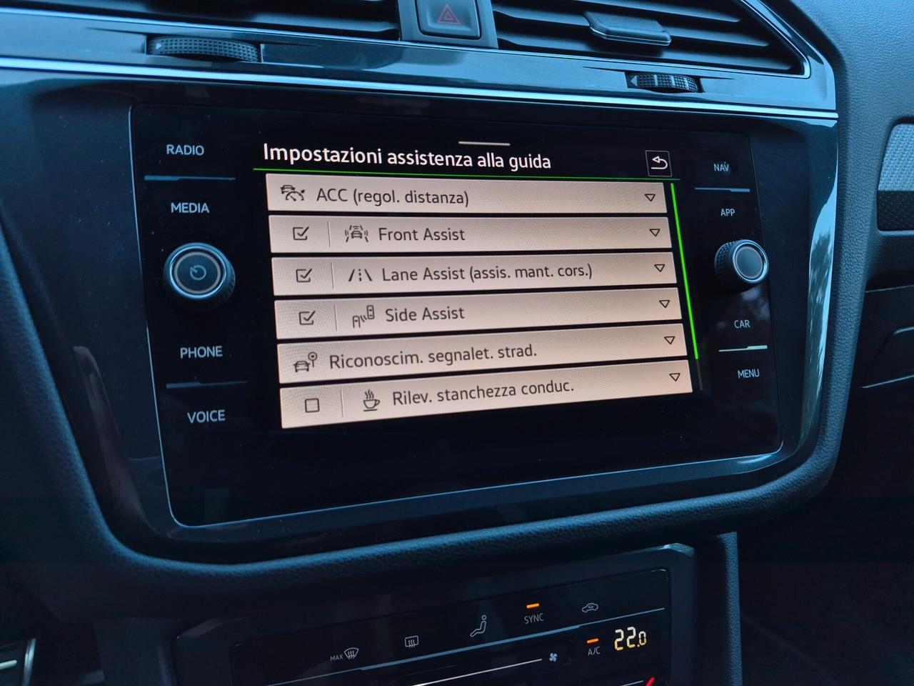Volkswagen Tiguan ALLSPACE 2.0 TDI R-LINE 4MOTION 7 POSTI DSG LED NAVI APPLE CAR PLAY/ANDROID AUTO 360° ACC C.19 WIRELESS AMBIENT LIGHT