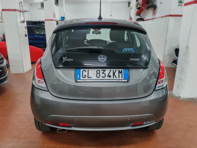 Lancia Ypsilon 1.0 hybrid Gold CARPLAY 4 vetri elettrici