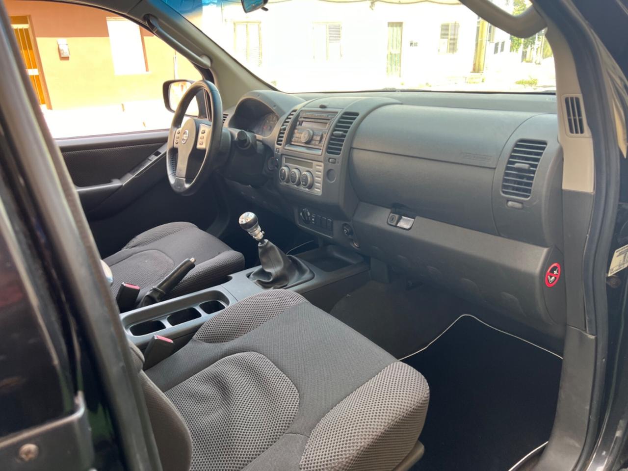 Nissan Navara 2.5 dCi 2 porte King Cab XE