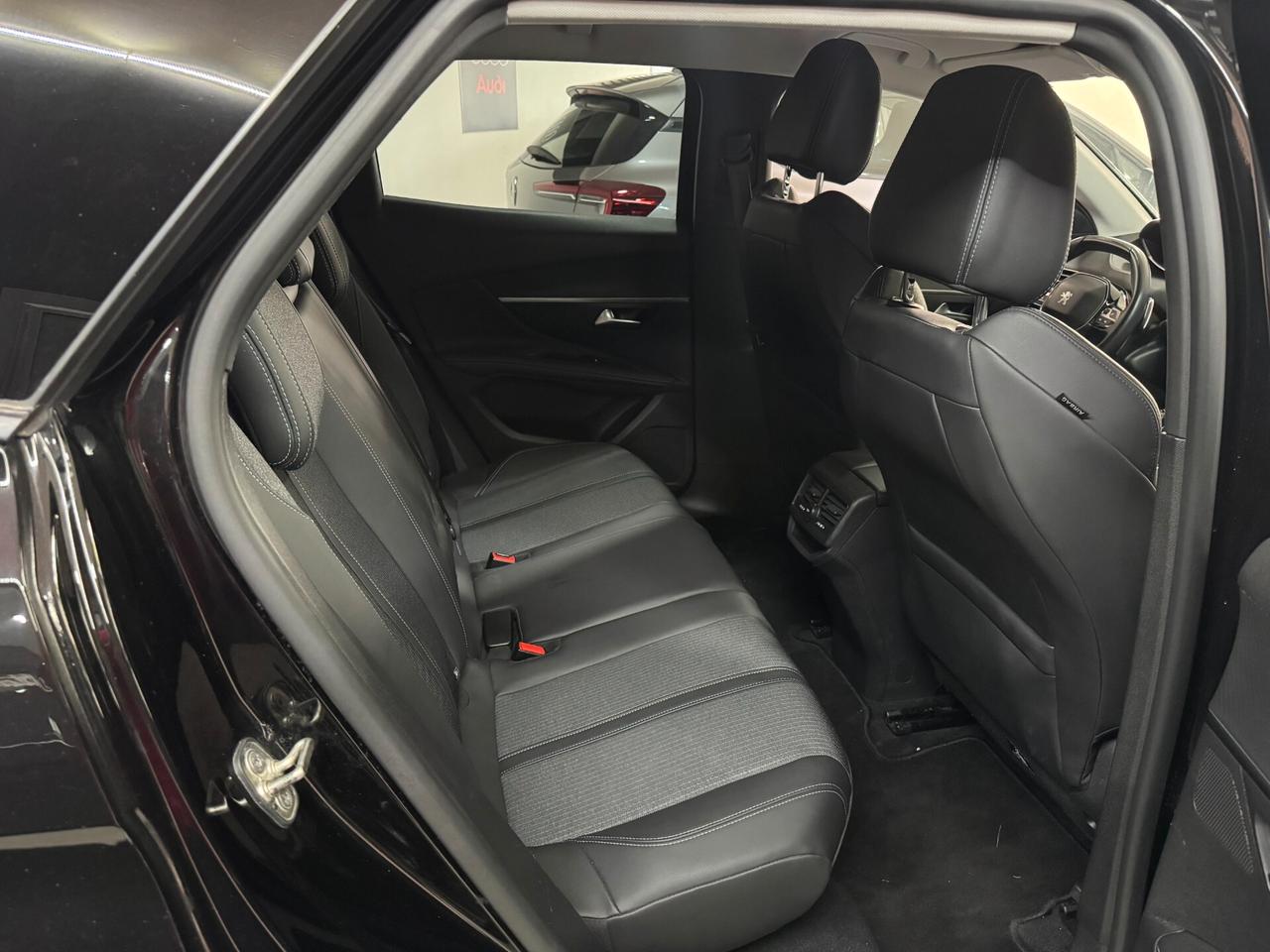 Peugeot 3008 BlueHDi 130 S&S Allure Pack