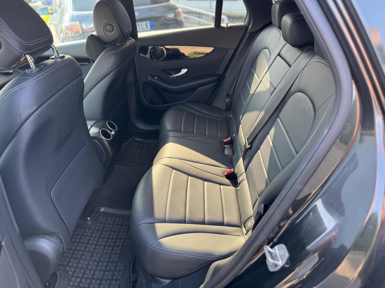 Mercedes-Benz GLC 200 Business #7285