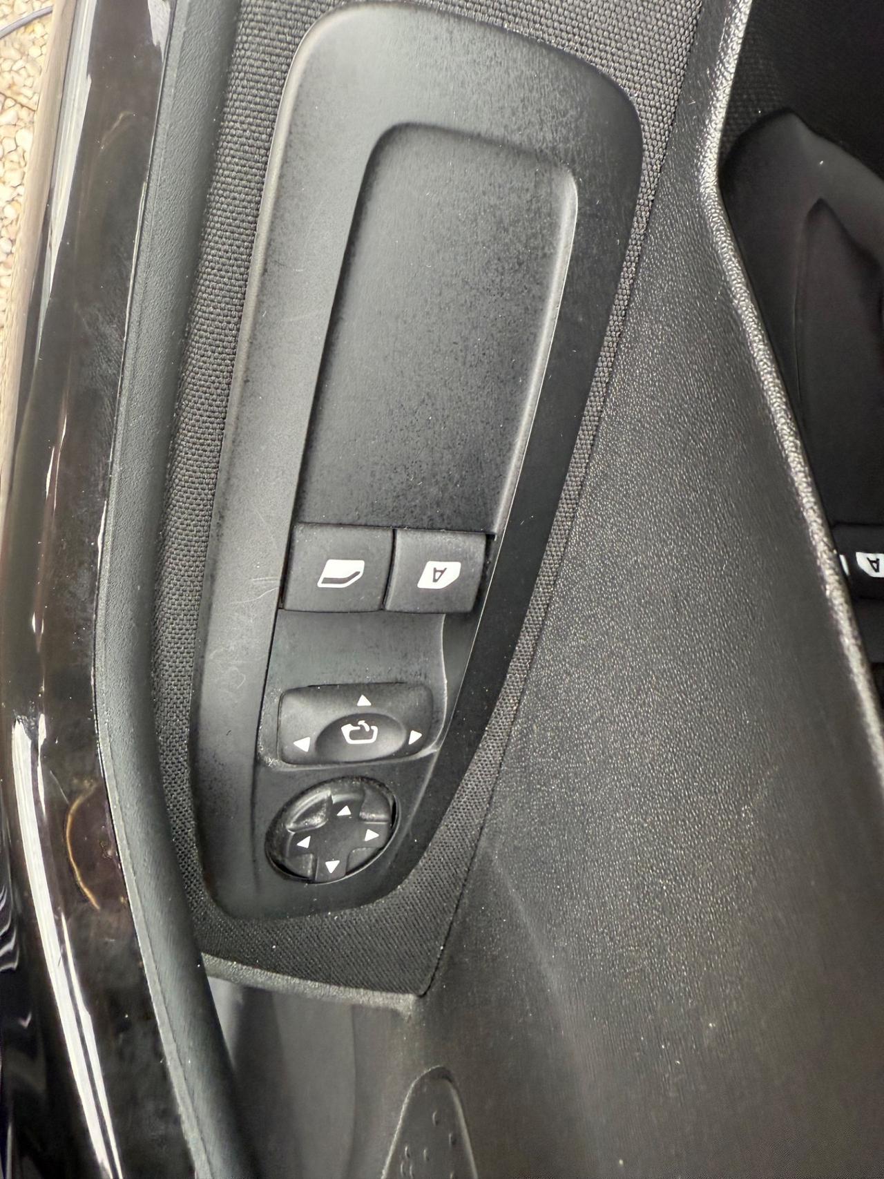Peugeot 208 PureTech 82 5 porte Active PASSAGGIO INCLUSO