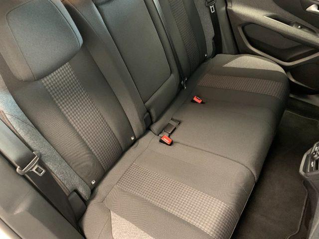 PEUGEOT 3008 1.5 BlueHDi Active Pack