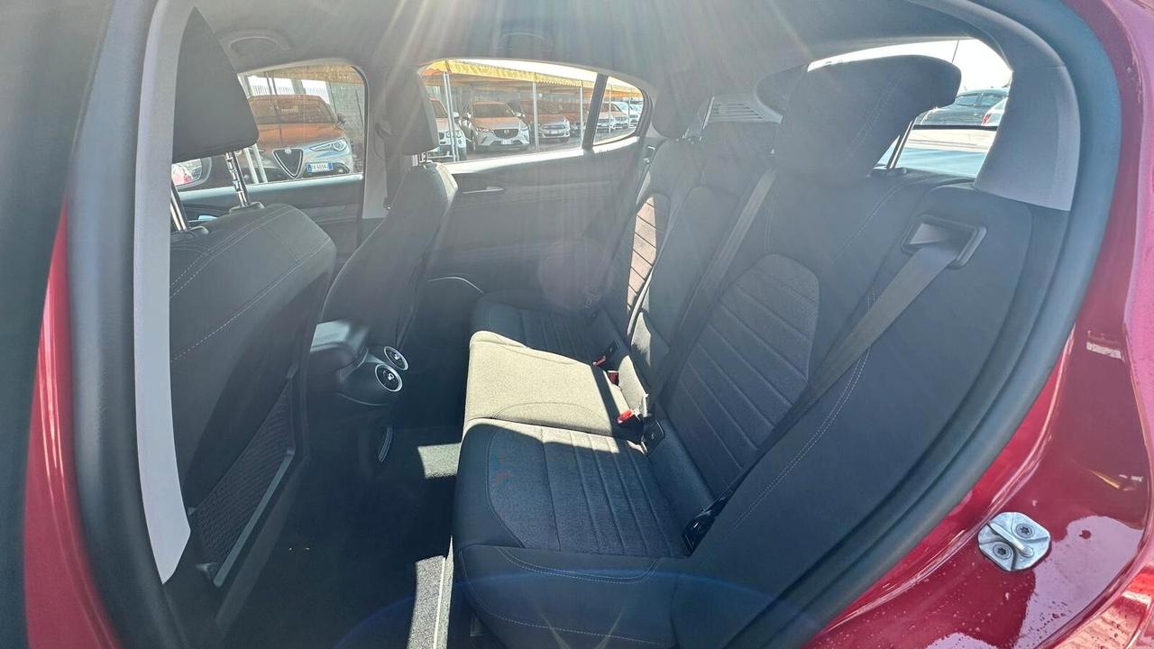 Alfa Romeo Stelvio 2.2 Turbodiesel 150 CV AT8 RWD Business