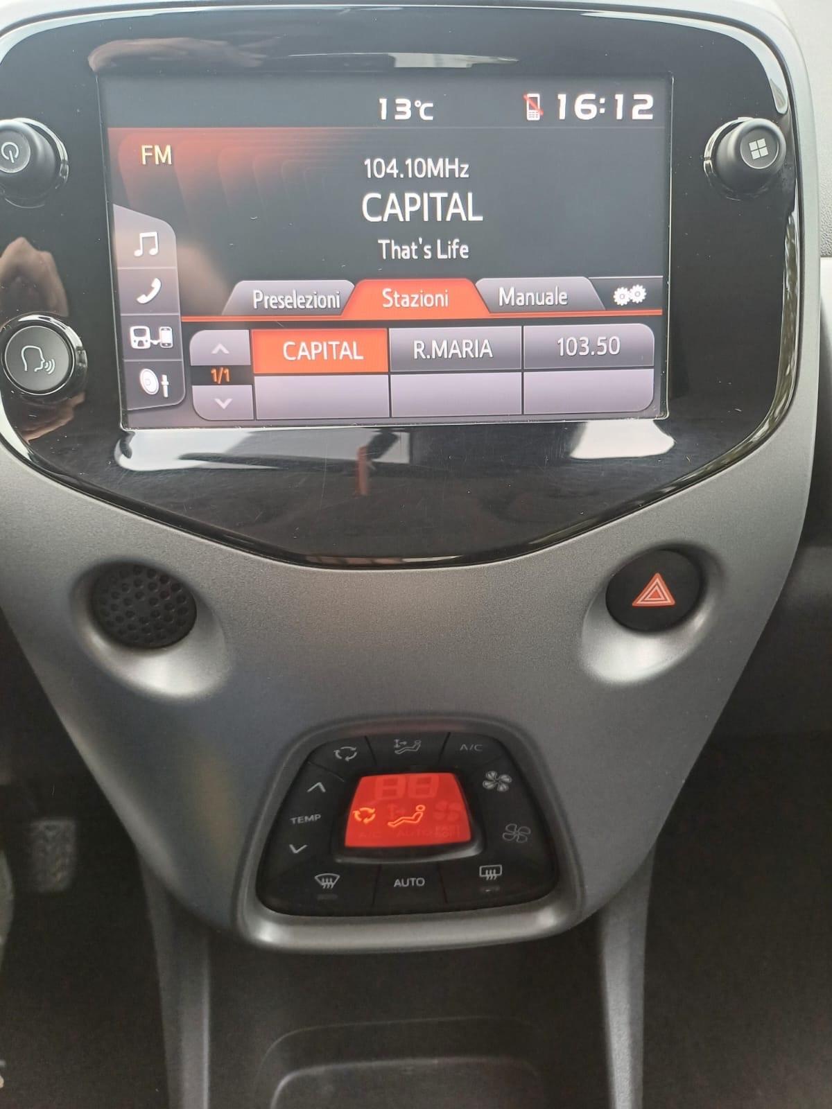 Toyota Aygo 1.0 VVT-i 72 CV 5 porte x-clusiv