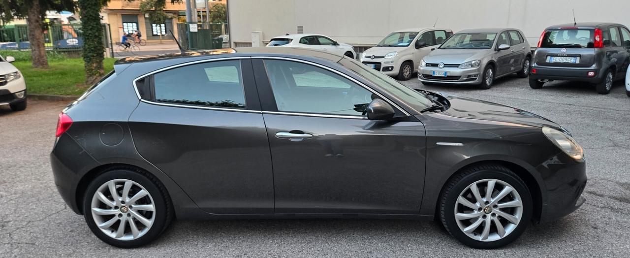 Alfa Romeo Giulietta 2.0 JTDm-2 140 CV Exclusive