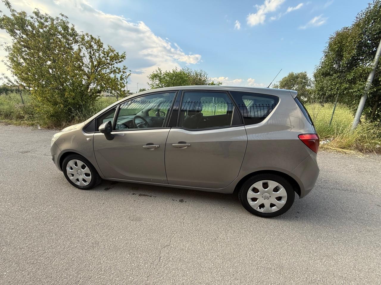 Opel Meriva 1.3 CDTI 95CV ecoFLEX Cosmo