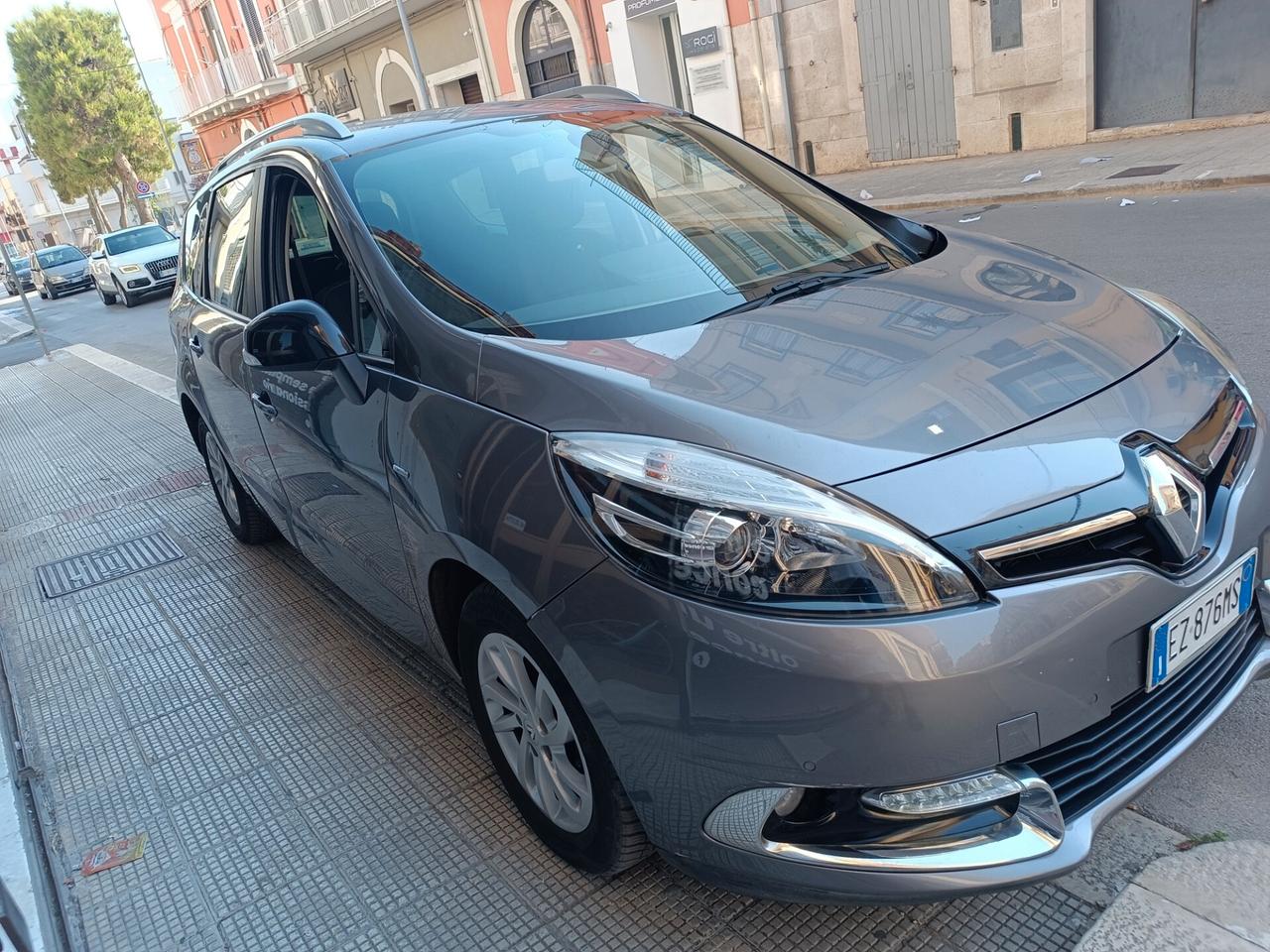 Renault Scenic Scénic XMod 1.5 dCi 110CV LIMITED 7 POSTI