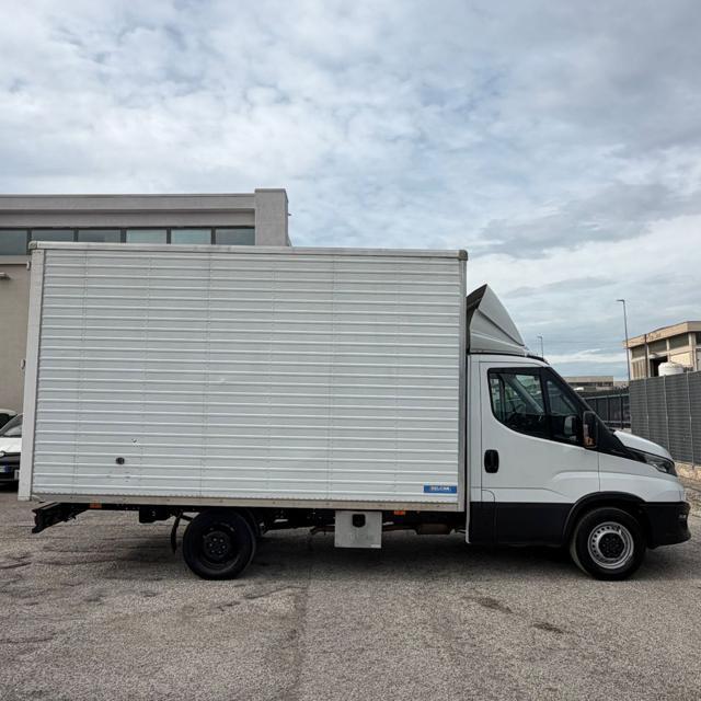 IVECO DAILY 35S14 BOX 3 POSTI - 2022