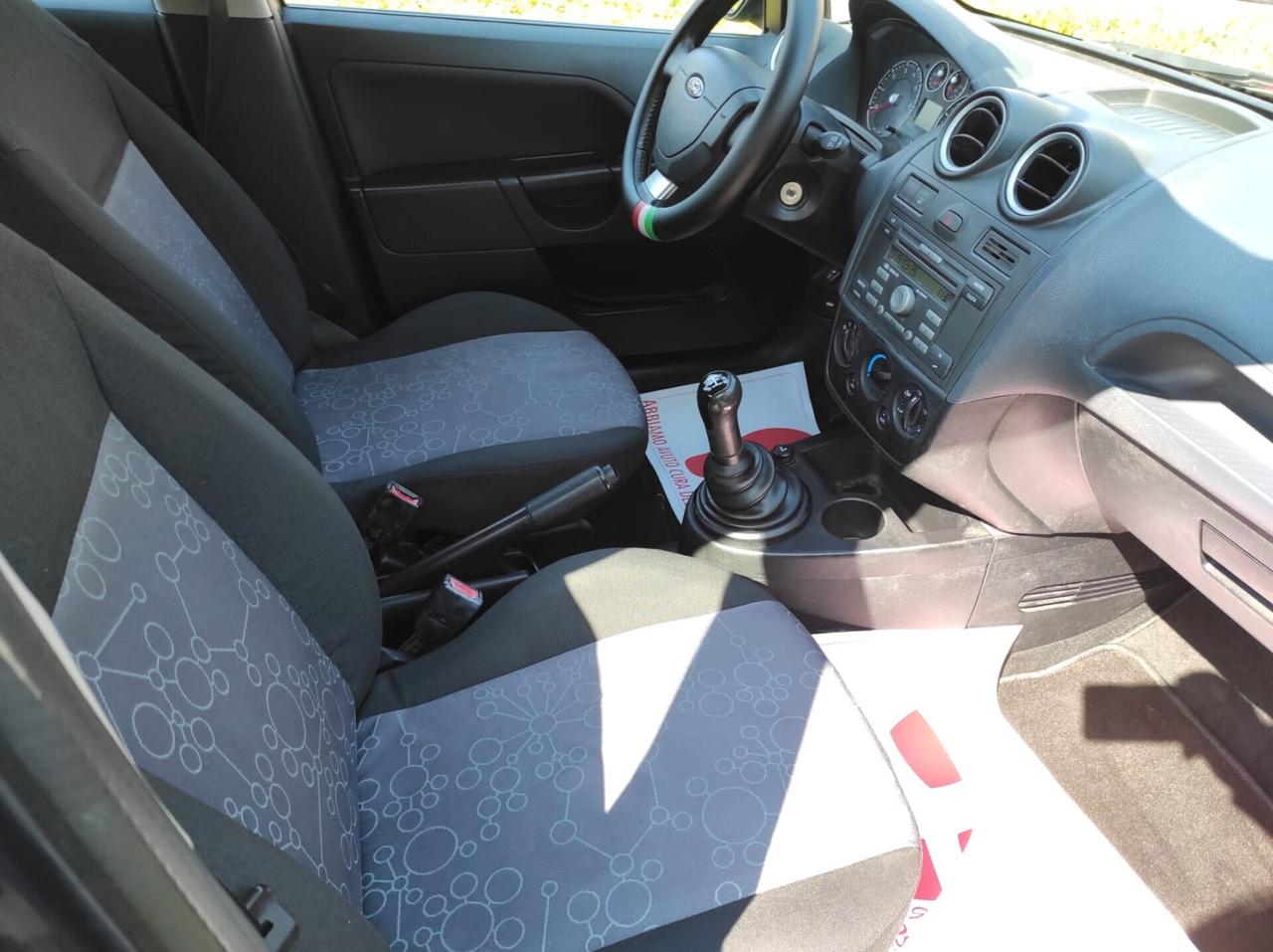 Ford Fiesta 1.2 16V 5p. Ghia GPL