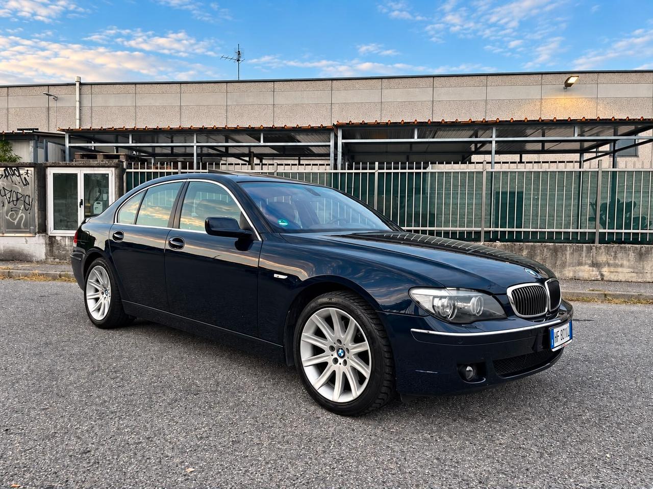 BMW 740I V8 BENZINA STUPENDAAAA