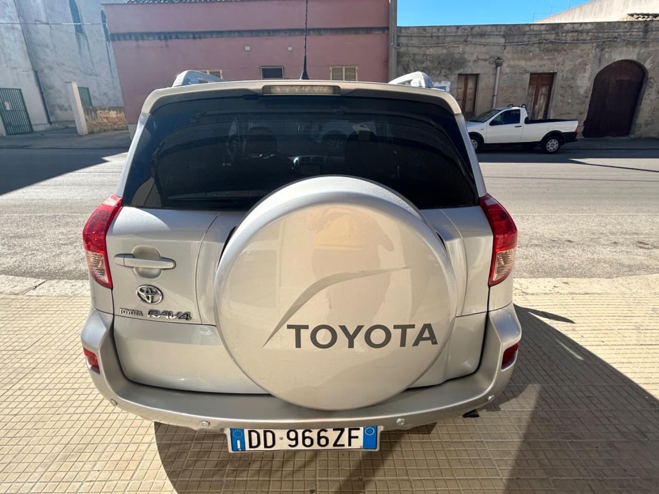 Toyota RAV 4 RAV4 2.2 D-4D 136 CV