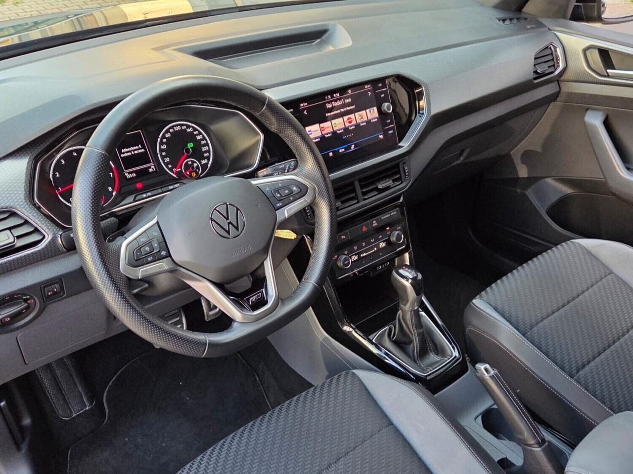 Volkswagen T-Cross 1.0 110 CV DSG R-LINE 15.000 KM